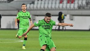 Care sunt de fapt cauzele rupturii dintre Dinamo și sponsorul tehnic Macron: „Era un contract păgubos!” Ce a dus la încetarea colaborării și cu cine vor „câinii” să colaboreze