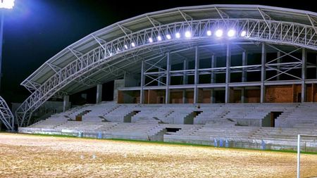 Noul stadion din Arad e ”în aer”. Nicio firmă nu doreşte să continue ceea ce a început şi trebuia să termine constructorul iniţial