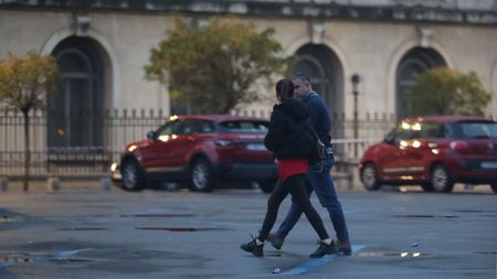 Imaginile momentului în România! Inevitabilul s-a produs: Laurențiu Reghecampf și noua lui iubită nu se mai feresc de ochii lumii! Avem primele fotografii cu ei împreună! Cum arată Corina Caciuc, după perioada grea prin care a trecut | FOTO & VIDEO EXCLUSIV