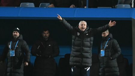 Dan Petrescu, decizie radicală din cauza războiului pe care CFR Cluj îl poartă cu arbitrii! Vrea să plece din țară: „Normal că sunt hotărât!”