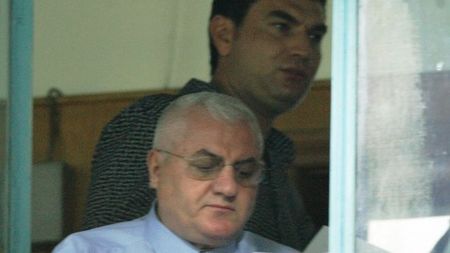 "Borcea e în pragul nebuniei!"