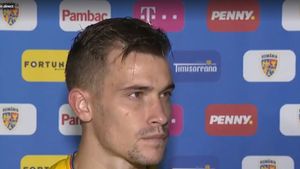 Darius Olaru, nemulțumit de arbitrajul de la meciul cu Ucraina. „Nu cred că a fost penalty”. Ce spune jucătorul naționalei de șansele de calificare la EURO 2021 | VIDEO