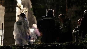 L-au omorât la înmormântarea mamei lui pe fostul preşedinte al lui Adrian Mutu!