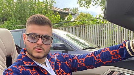 Adrian Mititelu Jr., derapaj rasist după victoria lui FC U Craiova din Giulești: „Gipsy Love”! Ce melodie le-a dedicat rapidiștilor | FOTO & AUDIO