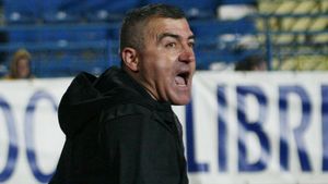 Ar rezista presiunii?** Grigoraș țipă că nu vrea la Steaua: "Am vorbit cu Ilie Stan! Dacă mă înjura, îl făceam varză"