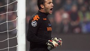 "Nu e ușor să intri neîncălzit într-un derby!"** Presa din Italia, despre prestația lui Lobonț în Roma - Lazio