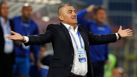 Grigoraș, sceptic înainte de sfertul cu "U": "Fotbal de mare calitate nu se va putea juca la Cluj. Terenul e prost"