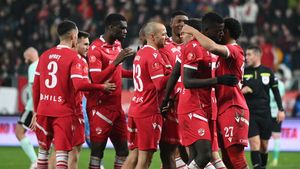 Oferta penibilă pentru titularul lui Dinamo. Fotbalistul vrea să plece, dar clubul a luat decizia pe loc