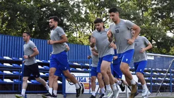 Metalul Buzău, prima echipă din noua ediție de Liga 2 care a început pregătirea. Căpitanul a absentat de la reunire. Valentin Stan își duce jucătorii în cantonament în Bulgaria