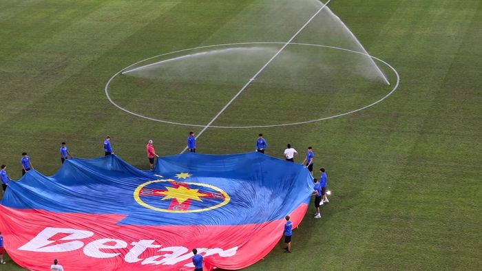 Pe ce teren joacă FCSB cu Auda! Gazonul din Ghencea arată GROAZNIC