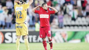 Torje poate fi următorul transfer-bombă al Ligii 1!** Coleg cu  Ruud Van Nistelrooy?