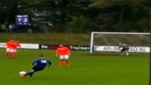 VIDEO | L-a văzut pe Ronaldo că marchează din Rabona în FIFA 15 și a recreat faza în realitate