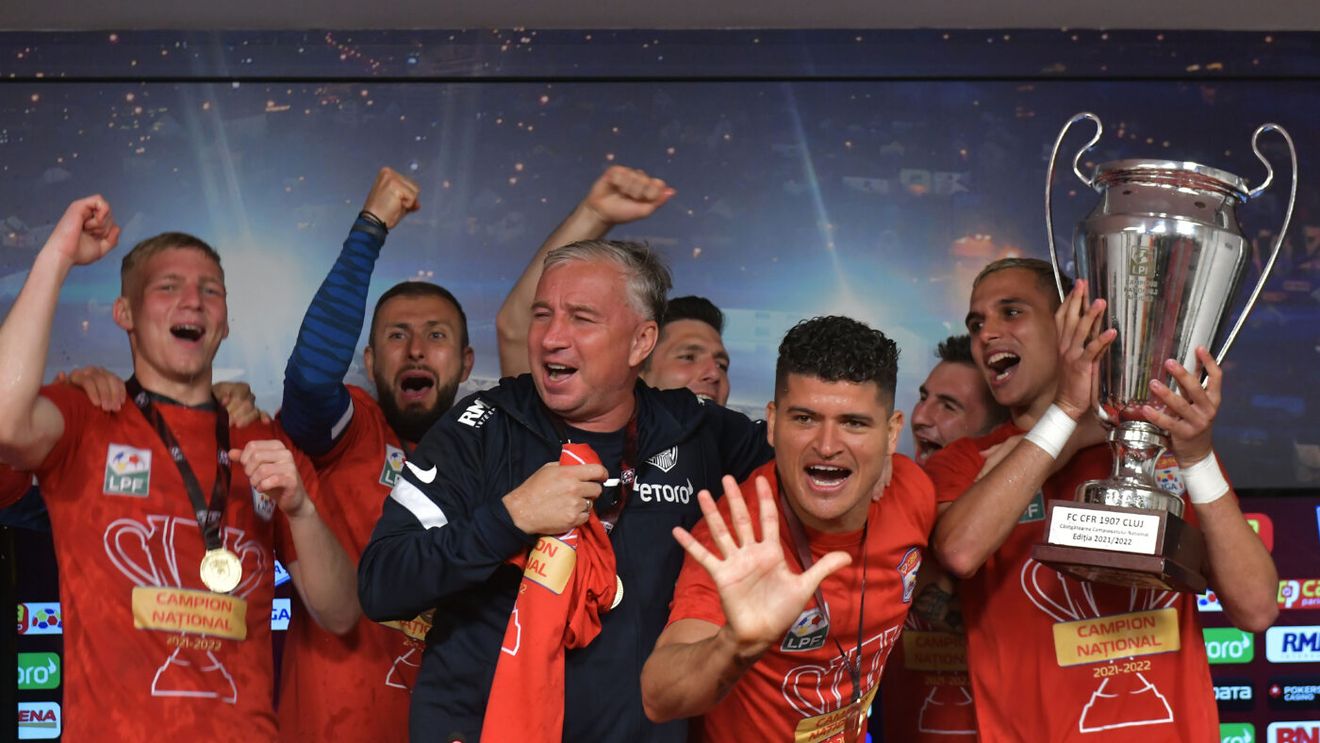Dan Petrescu, o nouă comparație incredibilă: „Dacă CFR Cluj ajunge în Champions League e ca și cum România ar câștiga Cupa Mondială”
