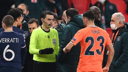 „Ăla negru”, cuvintele șocante rostite de Sebastian Colțescu, fac înconjurul lumii! Ce scrie presa din străinătate despre cazul de rasism declanșat de arbitrul român la PSG – Bașakșehir