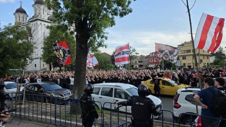 EXCLUSIV Întâlnire crucială în războiul siglei de la Dinamo! Ultrașii au mers la sediul clubului. Concluziile ședinței care ar putea aduce liniștea în tabăra „câinilor”