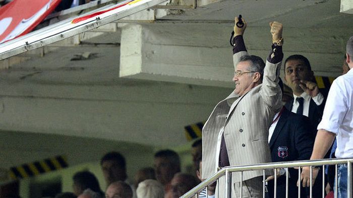 Becali a anunțat "11"-le pe care Reghecampf îl va trimite cu Ceahlăul:** "Este imposibil să fim încurcați, vreau un 3-0"