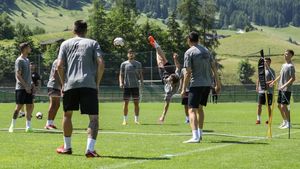 Olympiakos Pireu, printre adversarii Universităţii Craiova din stagiul din Austria! Lotul deplasat de Marinos Ouzounidis