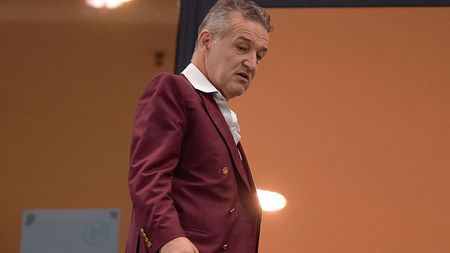 "Ca să nu zică Andone că sunt jigodie, i-am spus și tactica". Joc psihologic sau adevăr? Becali a dezvăluit strategia lui Reghecampf pentru meciul cu Dinamo: "Jucăm cu șase atacanți"