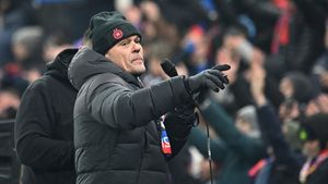 Ce nu s-a văzut la TV în FCSB - Dinamo. Mustață, liderul galeriei, i-a făcut praf pe fotbaliști: „Din iarnă, vedeți-vă de drum!”