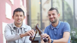 Fanii îi țin în viață! ASU Politehnica a făcut aproape un miliard de lei vechi din vânzări de tricouri și alte produse