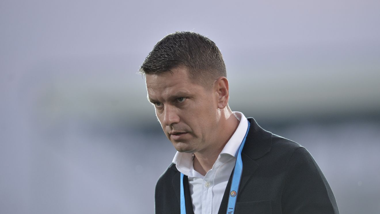 Încă un moment straniu cu Stoican: le-a interzis jucătorilor să apară la conferința de presă. Motivul din spatele deciziei și ce spune despre meciul cu Sepsi