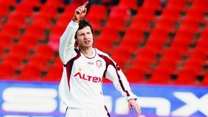 Arsenal pentru titlu!** Mazilu, aproape de Rapid