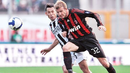 Nu l-a convins pe Lazăr, dar a găsit înlocuitorul perfect pentru Alexa!** Peste 200 de meciuri în Italia și 44 pentru națională! "Mi-am dat acordul" El e noua lovitură a lui Copos