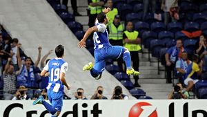 Demonstrație de FORȚĂ‚ a arabilor de la Malaga: oferta șoc prin care îi persiflează pe 'galactici'!** Pellegrini îi dă IGNORE lui Mourinho