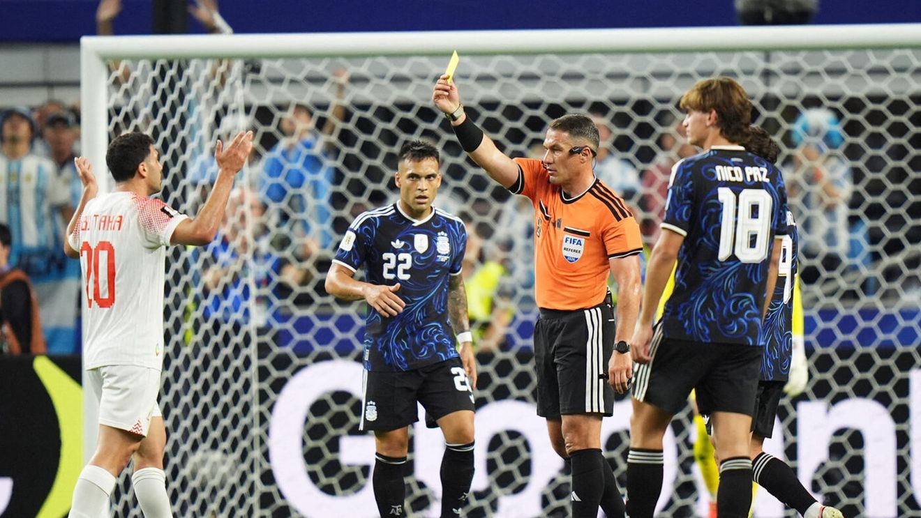Reacția lui Porumboiu despre eventuala decizie FIFA de a-l pune pe Istvan Kovacs arbitru la finala Cupei Mondiale
