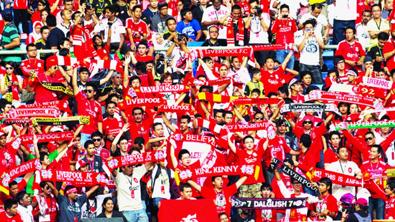 "You'll never walk alone!"** Audiențe record la antrenamentele "cormoranilor" în Asia