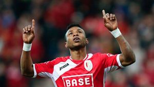 Atacantul nigerian Imoh Ezekiel, noul elev al lui Dan Petrescu la Al-Arabi