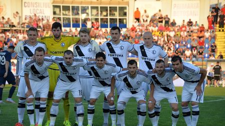 Legia Varșovia va câștiga la "masa verde" meciul cu FK Kukesi. Partida a fost întreruptă după ce albanezii au aruncat cu pietre în teren și au lovit un jucător