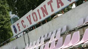 EXCLUSIV Primul pas spre destrămarea Academiei Stelei!** Primul om care se REVOLTĂ‚ în fața atitudinii lui Becali