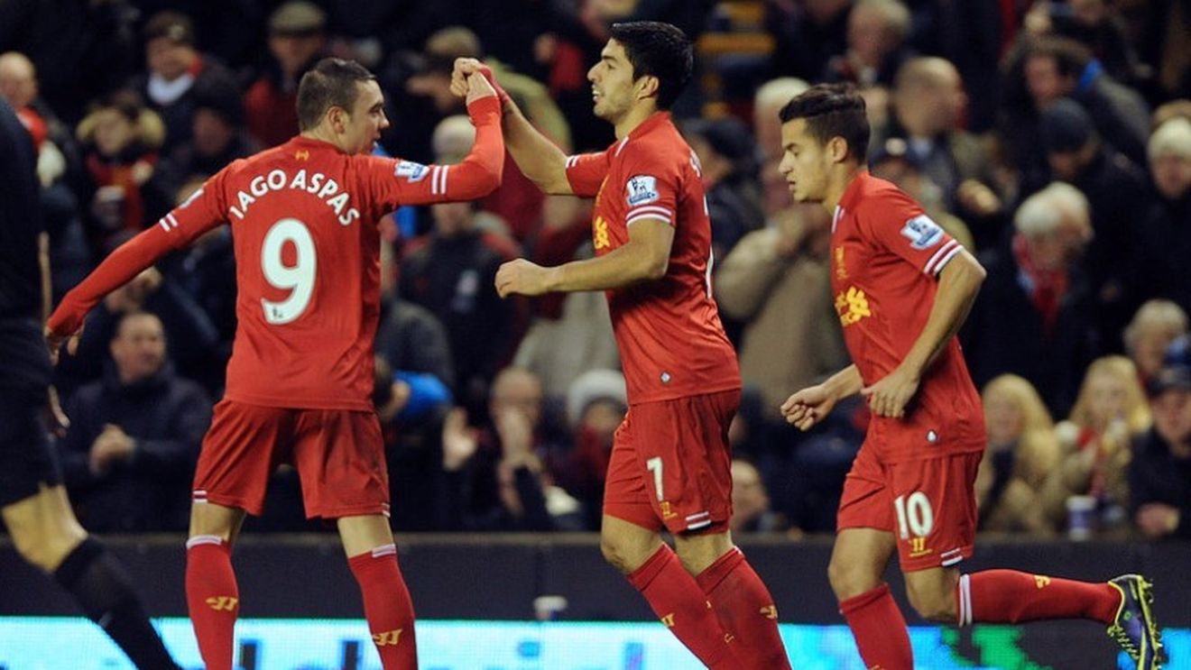 A semnat un nou contract, dar poate pleca de la Liverpool la finalul sezonului! În ce condiții îi poate părăsi Suarez pe "cormorani"