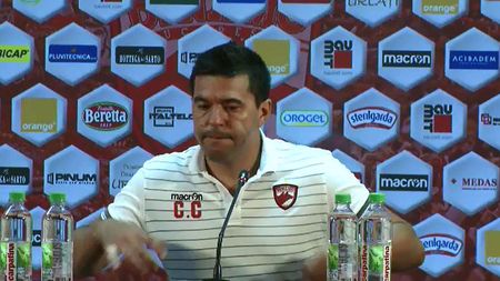 FOTO | Contra a 'turbat' la finalul meciului cu Gaz Metan: cum arată ușa vestiarului lui Dinamo! Momentul amintește de 'episodul Rădoi' de la Bistrița