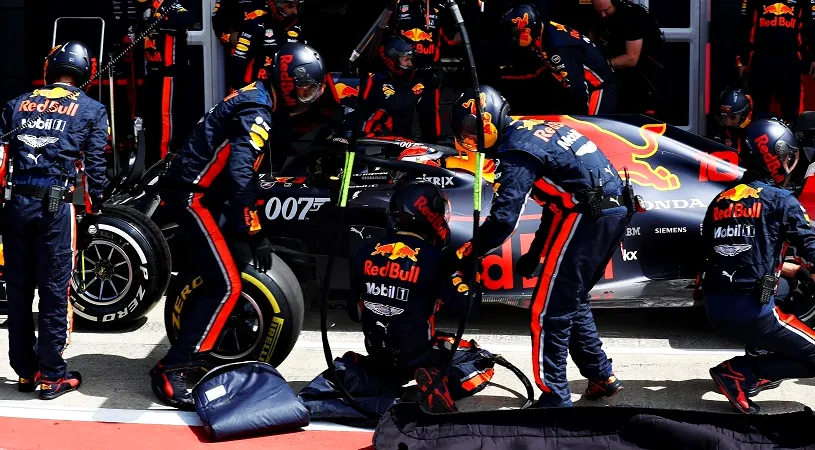 Record mondial pentru cea mai rapidă oprire la standuri din Formula 1. VIDEO | În cât timp au fost schimbate cauciucurile