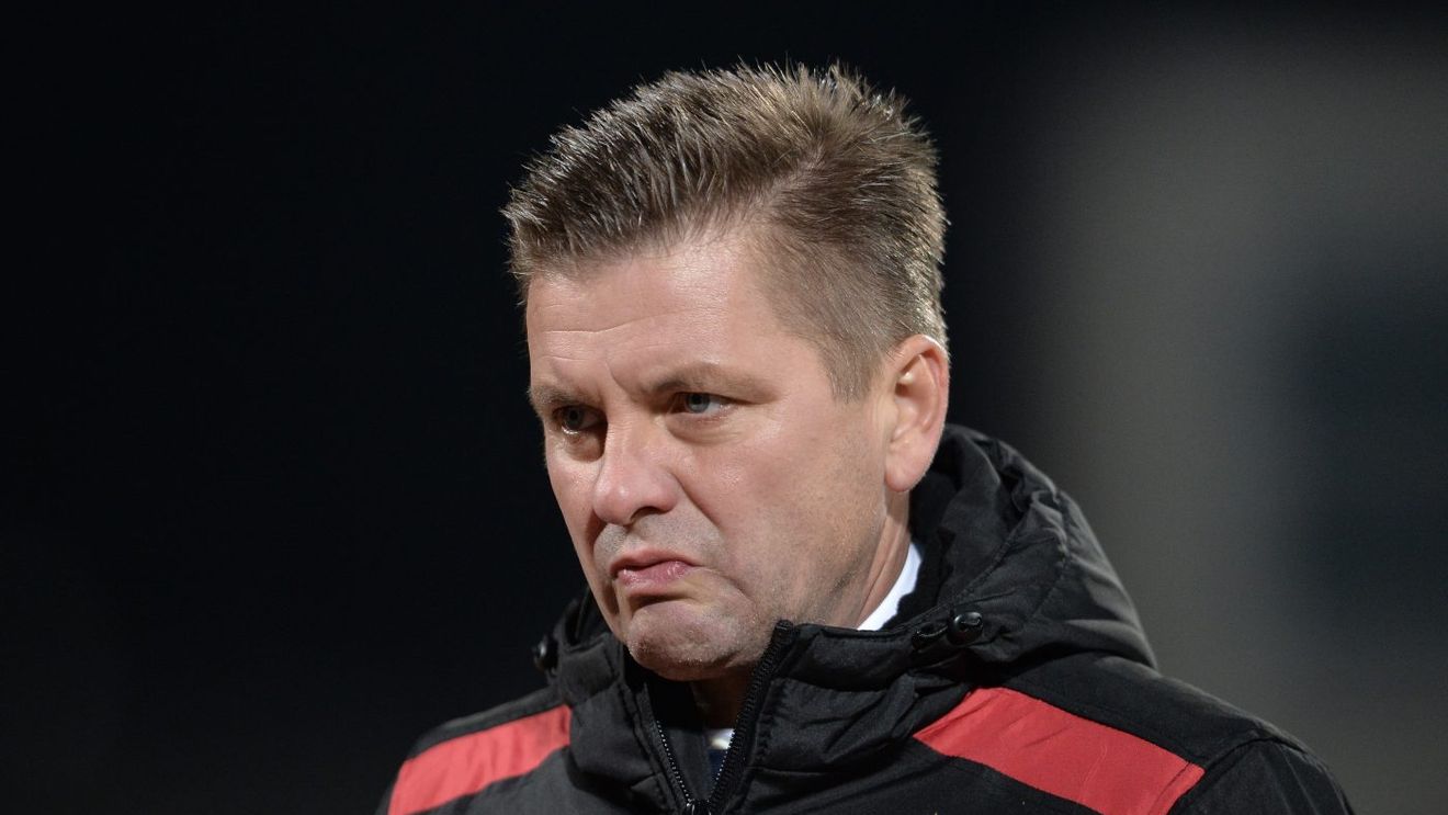 Dinamo, atenție! Dusan Uhrin poate rămâne fără cinci jucători pentru derby-ul cu FCSB. Lista "câinilor" în pericol de suspendare