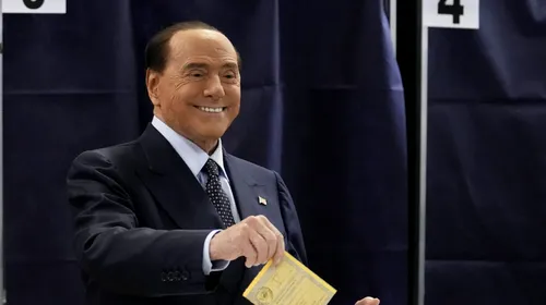 Silvio Berlusconi a avut mereu o fascinație pentru români. Ce fotbaliști a transferat magnatul italian la AC Milan