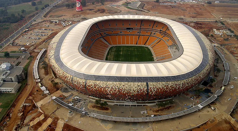 FOTO **Soccer City Stadium a costat 320 de milioane de euro! Îți oferim un tur complet al stadioanelor de la CM!