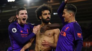 VIDEO | Mohamed Salah a intrat în istoria lui Liverpool. La finalul victoriei cu Southampton, scor 3-1, l-a luat "la țintă" pe cel care i-a pasat pentru gol: "A marcat după 20 sau 30 de meciuri" :-)