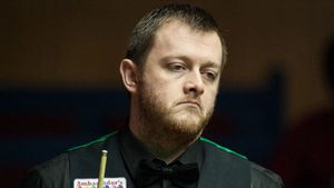 SNOOKER | Masters-ul a debutat cu o surpriză: deținătorul trofeului, învins în primul meci. "Glonțul" a dat peste cap "Pistolul" în Alexandra Palace