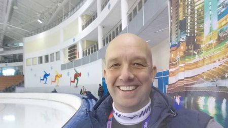 "Japonia, venim!" | "Hey, omule, ești talismanul meu norocos!" Poveștile lui Marius Negrea: "Era un fun în vestiar!" + când intră în concurs Julia Sauter, la CM patinaj artistic. Lucruri tari cu Katarina Witt, Philippe Candeloro și Surya Bonaly