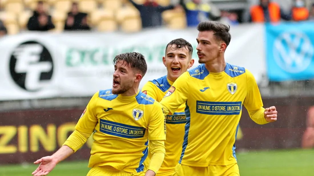 Petrolul ”și-a cumpărat liniștea” pentru meciul cu ”U” Cluj! Clubul a fost împrumutat, iar jucătorii au primit un salariu înaintea derby-ului din Ardeal