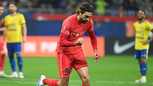 ADVERTORIAL | Compagno și-a revenit pentru FCSB și promite noi goluri la Arad. Pariază pe el fără griji cu asigurarea VAR oferită de Betano