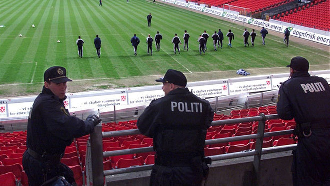 Noi cu "Desfigurel Mutrea", ei cu civilizația!** INEDIT: poliția daneză ne face să părem din epoca de piatră cu măsurile luate înainte de meciul Copenhaga - Stuttgart