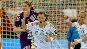 Lotul lărgit al Ungariei pentru Trofeul Carpați și Campionatul European. Kim Rasmussen a convocat 14 jucătoare de la Gyor și Ferencvaros, echipe calificate în grupele principale ale Ligii Campionilor