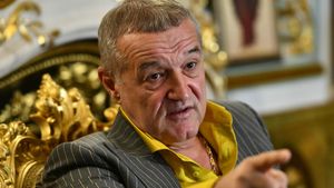 „Ce ar însemna să fie toată lumea fără bani?". Gigi Becali, discurs manifest cu câteva ore înainte de FCSB - Manchester United