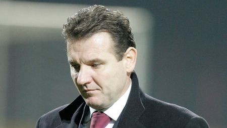 "Am fost arbitrați smecherește... nu câștigam nici cu 3 jucători în plus"