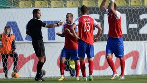 "Le vom comanda jucătorilor șorturi cu buzunare". Conducătorii Oțelului amenință cu scoaterea echipei de pe teren dacă vor continua arbitrajele defavorabile 