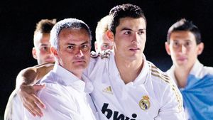 100% REAL!** "Galacticii" sunt prima echipă care atinge 100 de puncte în campionatul Spaniei